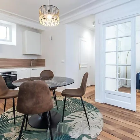 Lovely In With Kitchen Apartamento