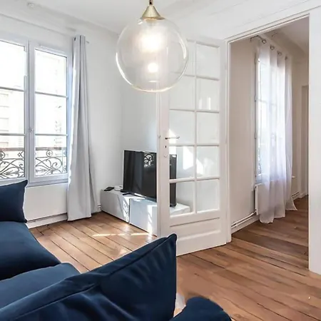 Apartamento Lovely In With Kitchen
